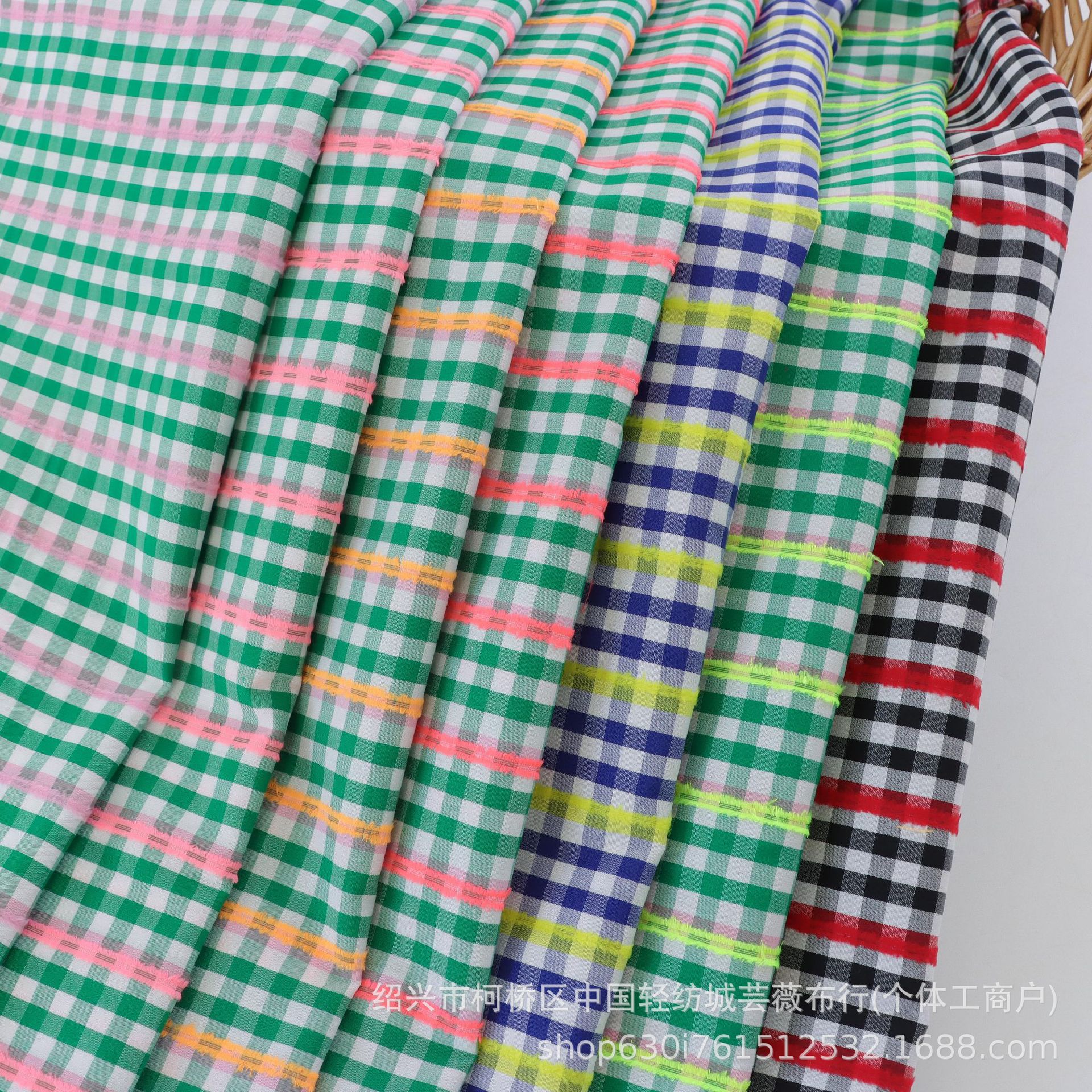 现货全棉剪花格子布 春夏童装衬衫布 连衣裙 时装面料 全棉色织格
