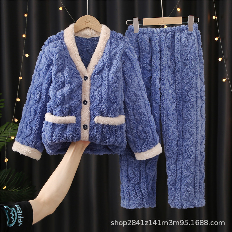 흰 날 공작 블루