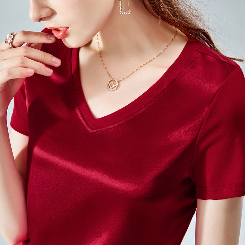 Top de acetato para mujer 2023 verano nuevo estilo coreano de moda de las mujeres sueltas costura satén clavícula cuello en V manga corta Camiseta image 2