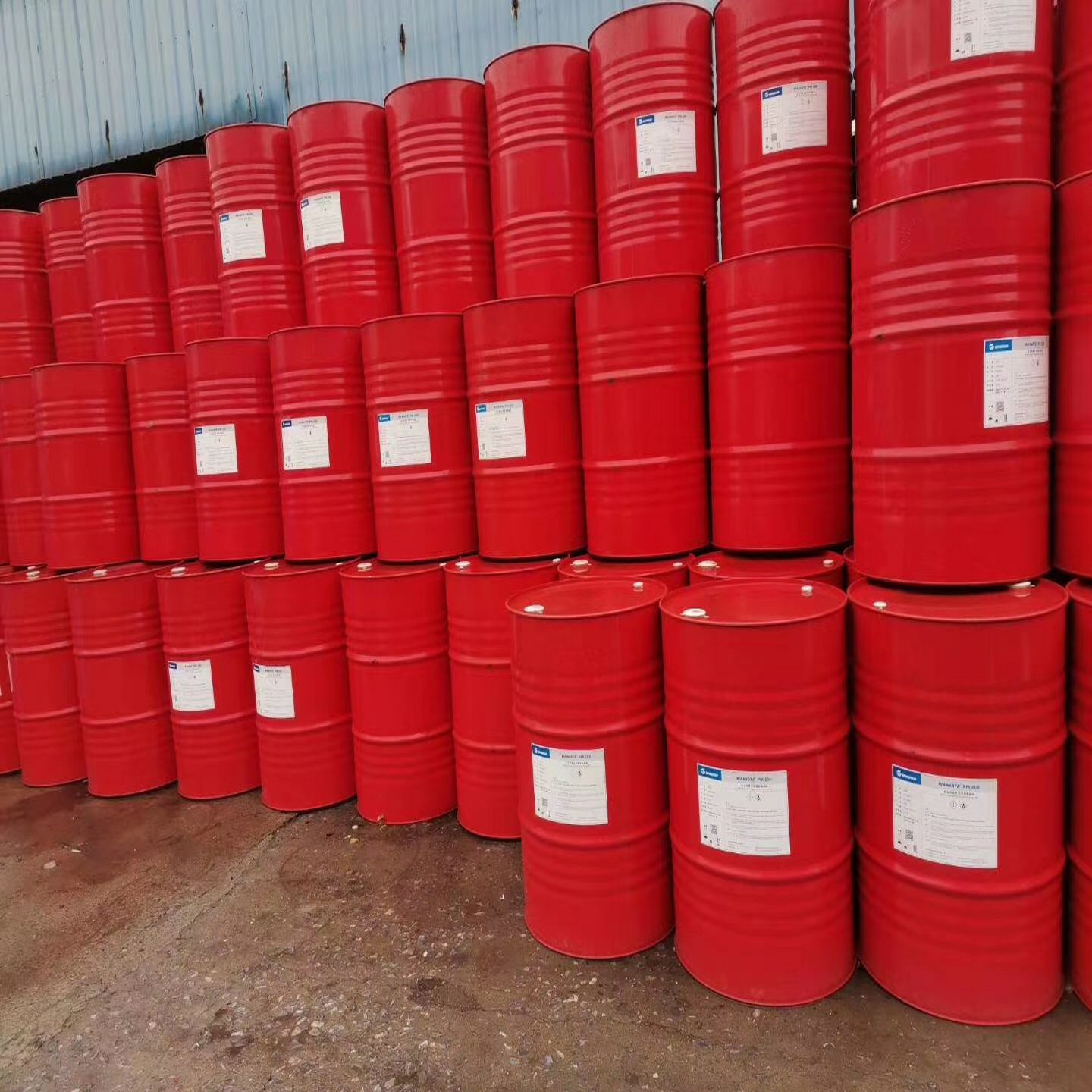 聚合MDI 万华PM200 拼板胶固化剂 快固化 2208 聚氨酯黑白料