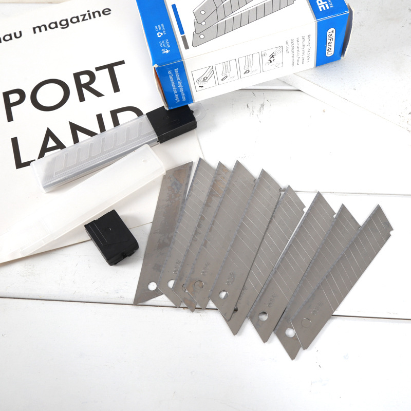 大小号金属美工刀刀片18mm加厚裁纸刀片大号墙纸刀工具刀刀片批发