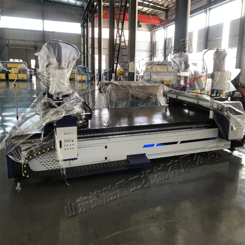 工业全自动数控风管生产机 四枪角铁法兰焊接机 金属型材电焊机