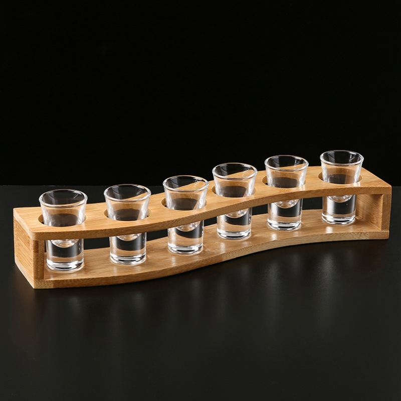 Vaso de licor de bambú divididor de licor estante de bala un soporte de tazas de bambú y madera estante de almacenamiento de tazas de licor pequeño soporte de tazas de licor