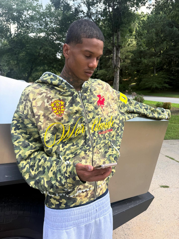 European and American Fashion Loose Camouflage American Western Cowboy English Letters 3D Printed Pattern Cool Sweatshirts for Men and Women European and American Fashion Loose Camouflage American Western Cowboy English Letters 3D Printed Pattern Cool Sweatshirts for Men and Women