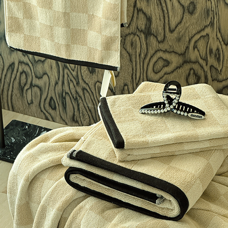 Beast's same style suit chessboard Plaid towel bath towel gift box pure cotton plaid light luxury style