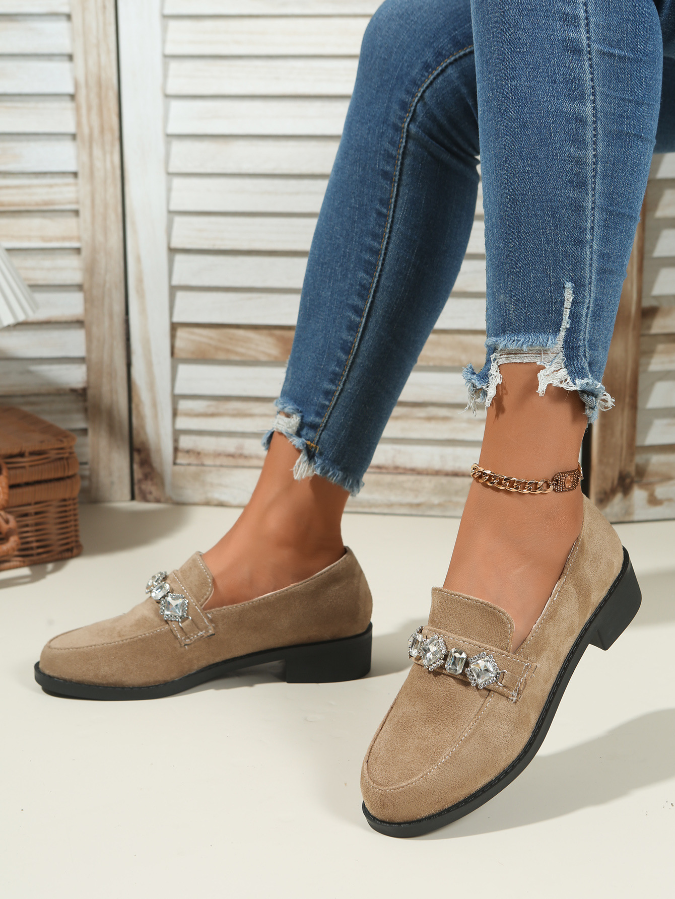 Damen Loafer Aus Wildleder Mit Strass Und Blockabsatz Britisch_voghion.com