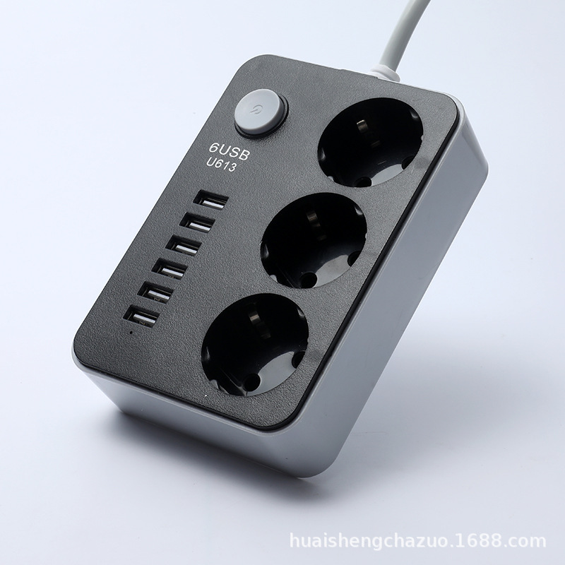 Chuang Xin negro CX-E103 socket de estilo europeo ruso fila enchufe 3USB puerto de carga