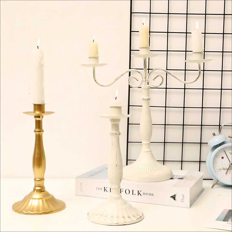 Vintage estilo europeo de una sola cabeza de tres cabezas y cinco cabezas candelabros decoraciones hotel boda candelabros especial restaurante occidental cena a la luz de las velas