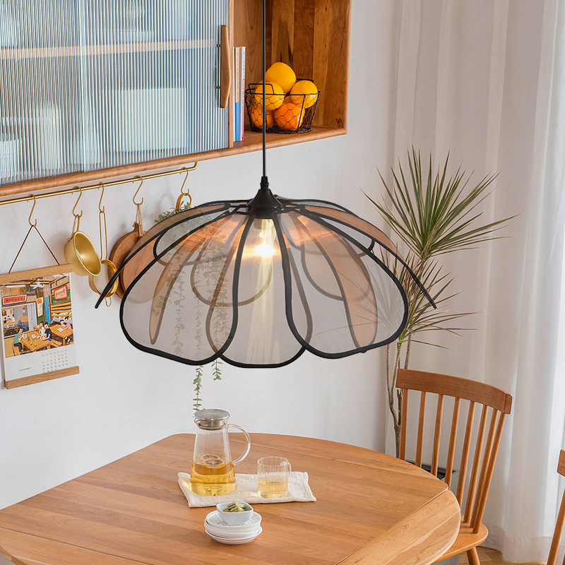 Lámpara de estilo crema francés nórdico simple dormitorio comedor sala de estar estilo japonés estilo chino arte alto sentido pétalo lámpara