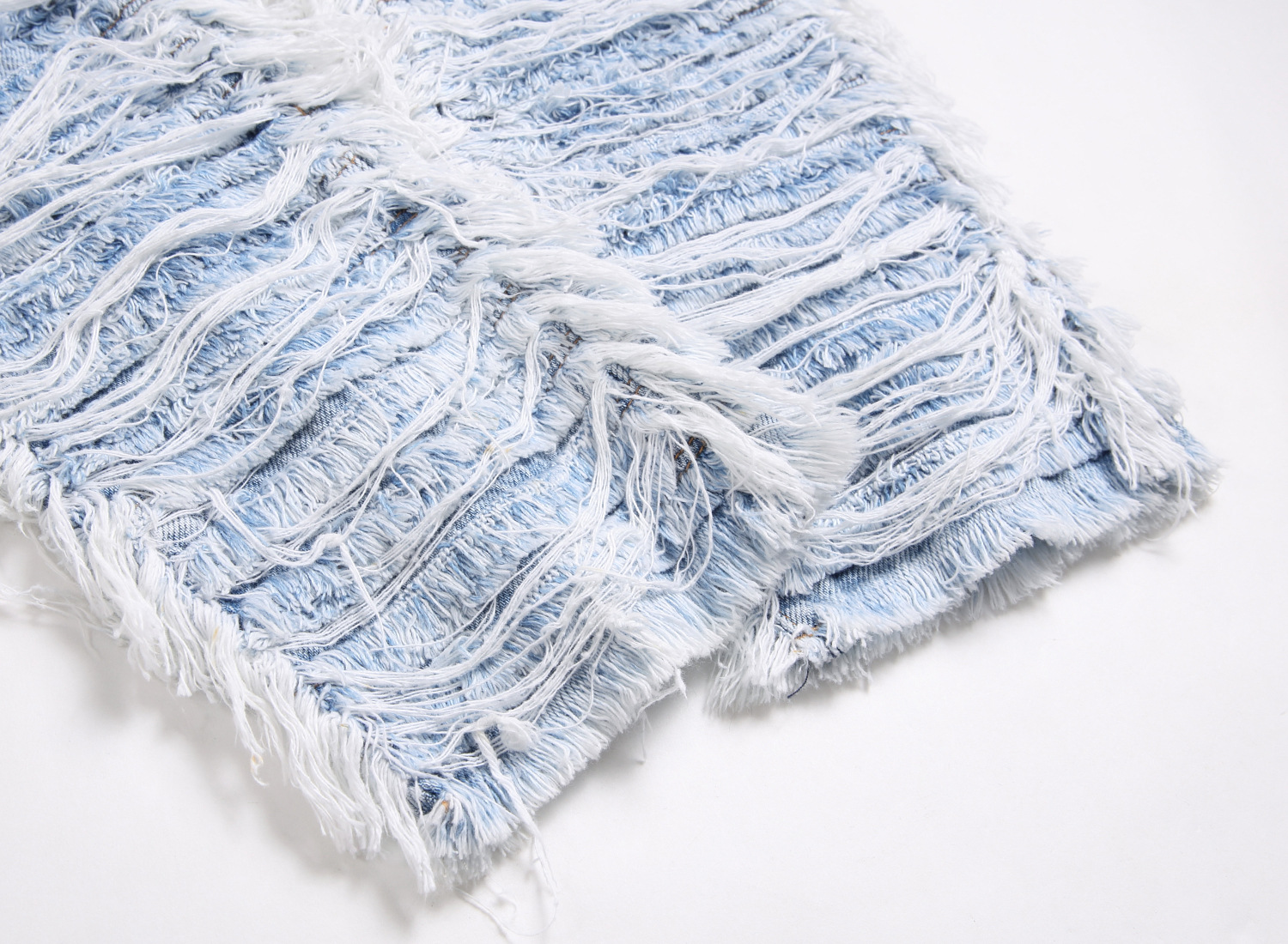 Herrenbekleidung - Trendy, strapazierfähige, gestapelte, lockere Hose mit Quasten, bestickten Haarschnitten und Schnurrbart-Jeans mit lockerem Saum für Männer_voghion.com