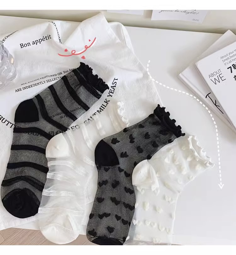 Women's Gender Cute Style A Pair Cute Women's Heart Shape Nylon Crew Socks