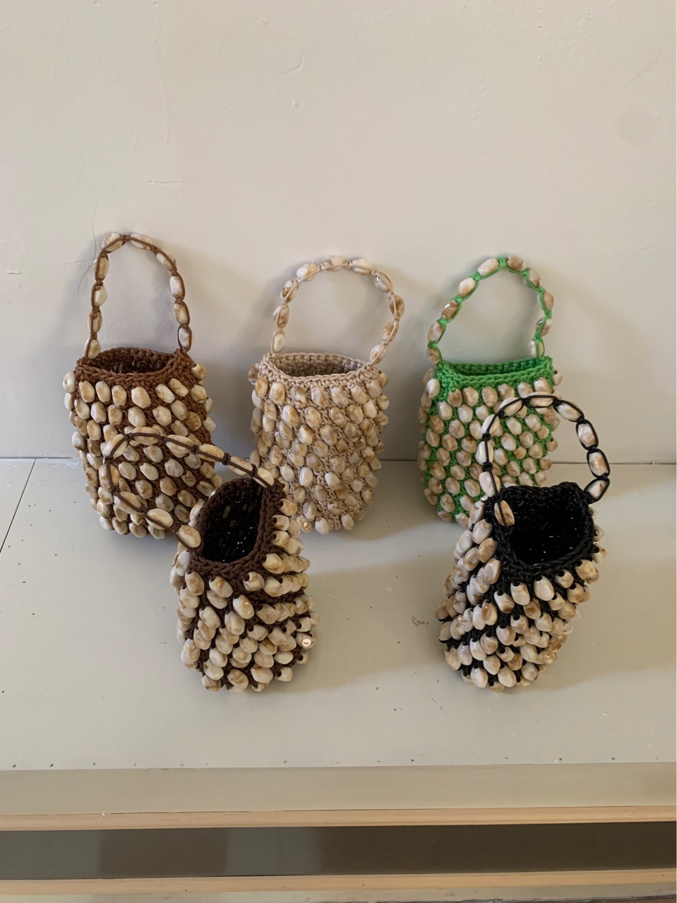 2026 Spring/Summer Shell Woven Bucket Bag Handmade Beaded Woven Bag Anti-Leather Handbag for Women