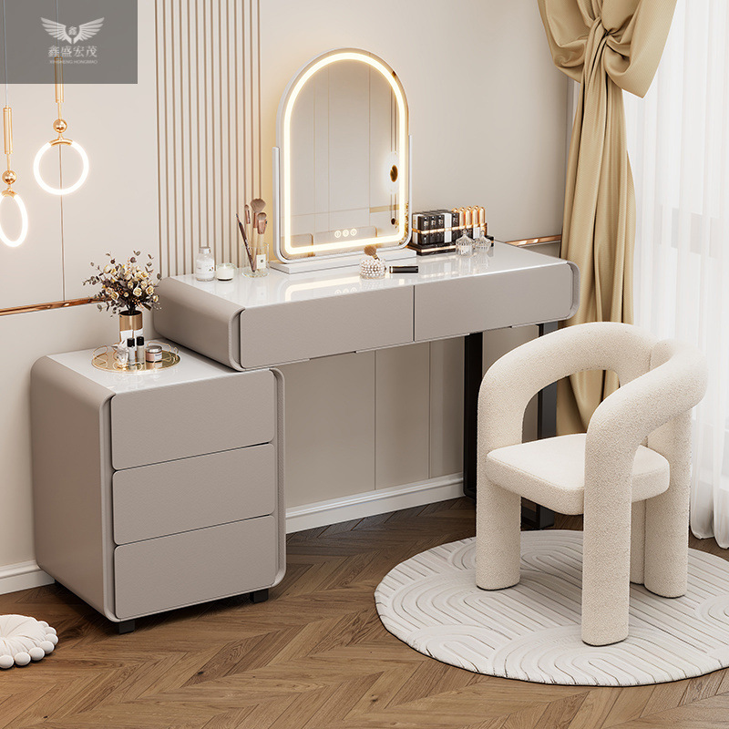 Nuevo modelo de madera maciza lujoso moderno dormitorio principal mesa de tocador de alta sensación armario de maquillaje en una mesa de maquillaje de dormitorio