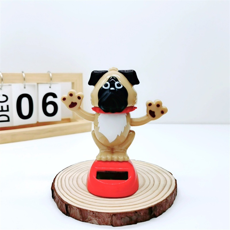 Adornos para automóviles cruzados, decoración para automóviles de resina, accesorios interiores para perros de palomitas de maíz para automóviles solares, sacudiendo la cabeza y llamando a la muñeca