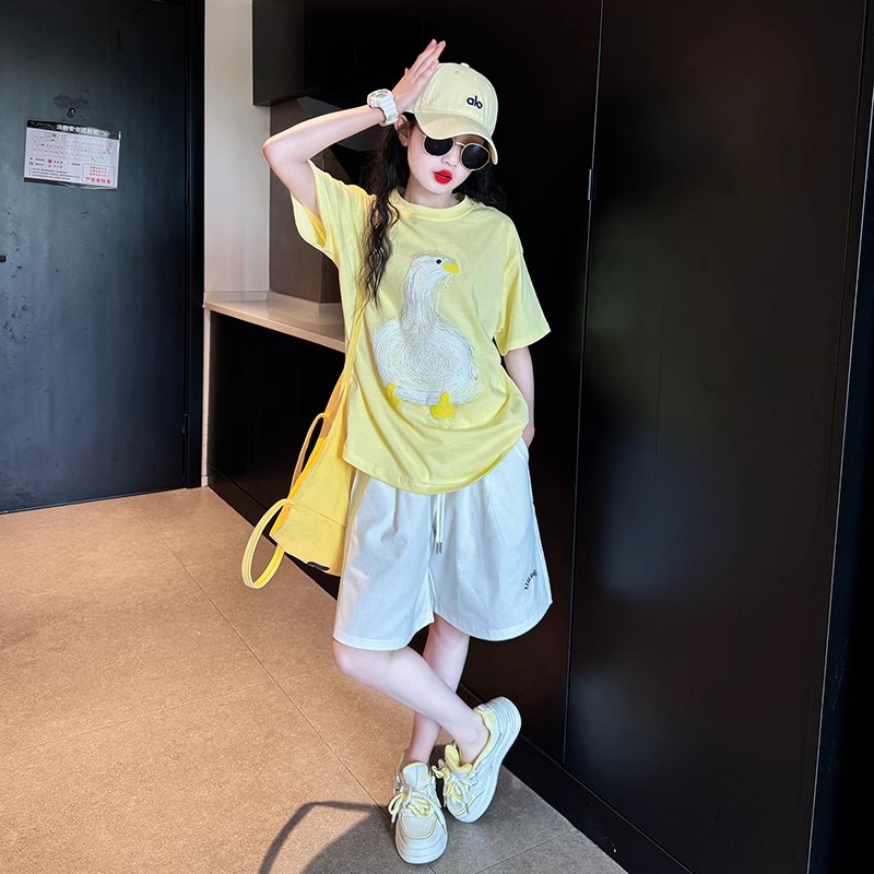 Girls' Short-Sleeved T-Shirt Summer 2025 New Style Girls' Loose Tops Kidsren's Summer Clothes Large Version Korean Half-Sleeved