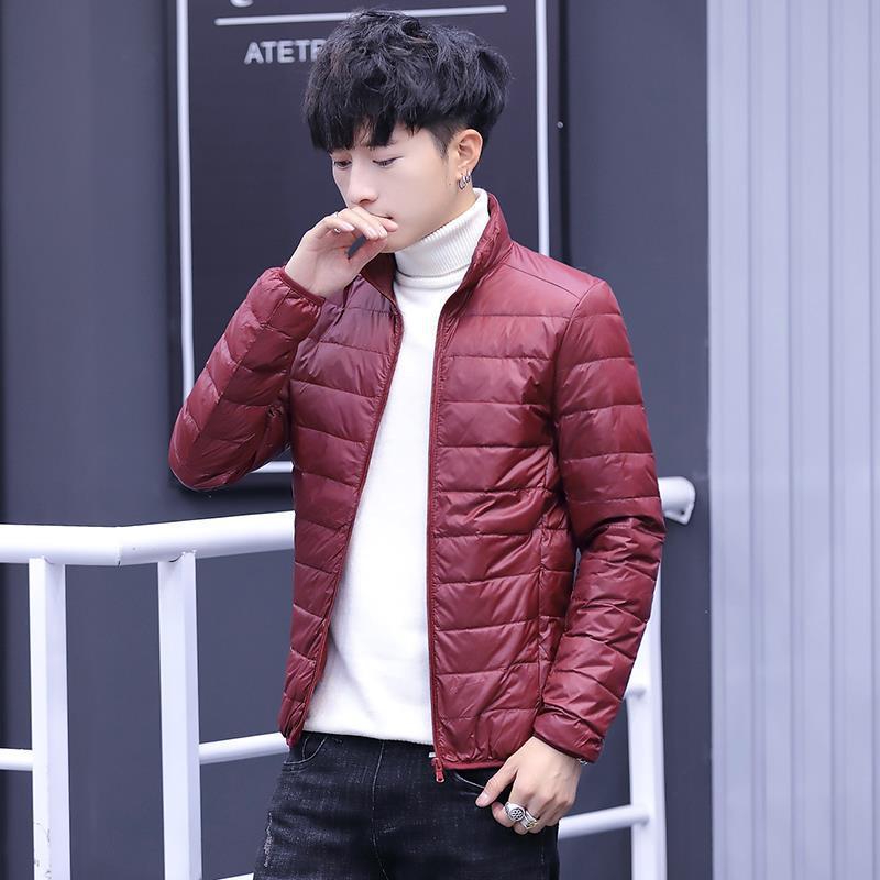 2023 invierno de los hombres de la pluma ligera Chaqueta de algodón acolchado corto Delgado casual stand collar encapuchado Chaqueta de algodón acolchado cálido chaqueta acolchada de algodón