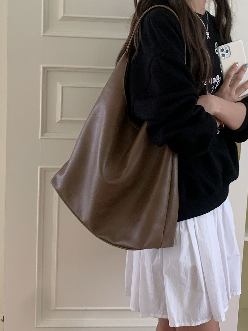 Women's Large Soft Leather Shoulder Tote Bag For Daily Commuting_voghion.com