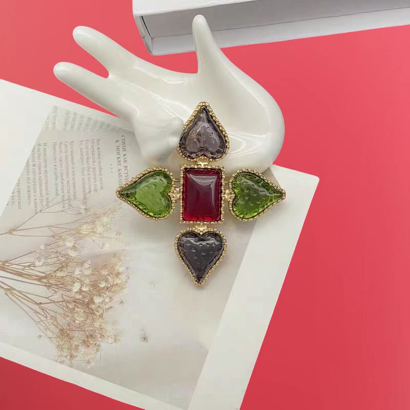 Vintage Second-Hand Marked Heart Glass Brooch Retro Flower Cross Brooch Necklace Pendant Dual-Purpose Women