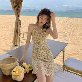 小开叉V领黄色碎花法式吊带连衣裙温柔风甜美梗桔初恋短裙子女夏