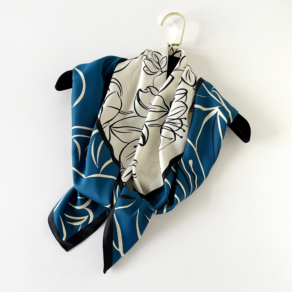 Lenço quadrado de cetim para mulher xale estampado seda_voghion.com