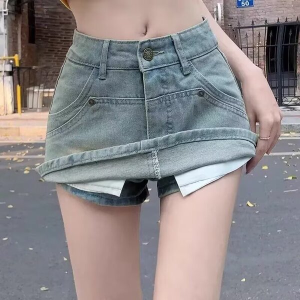 Black colored summer retro denim skirt
