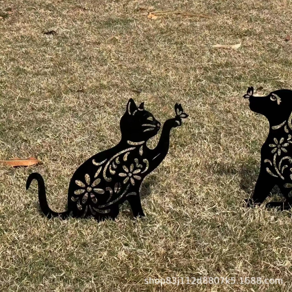 Cross-border Amazon Metal Garden Ornaments Creative Hollow Cat Hollow Dog Landscape Decoration Iron Crafts Plug-in