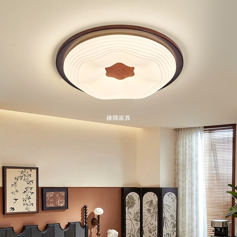 Luz principal de dormitorio medieval francesa madera sólida de alto nivel sensación de crema de viento de espectro completo lámpara de estudio de ojos retro lámpara de techo