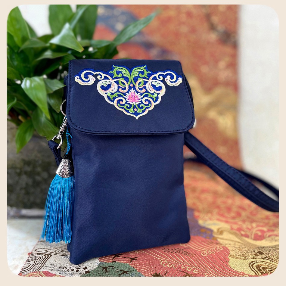 Bolso bordado hecho a mano estilo étnico bolso bordado del teléfono móvil bolso de crossbody de las mujeres señoras nuevo bolso de nylon del teléfono móvil al por mayor