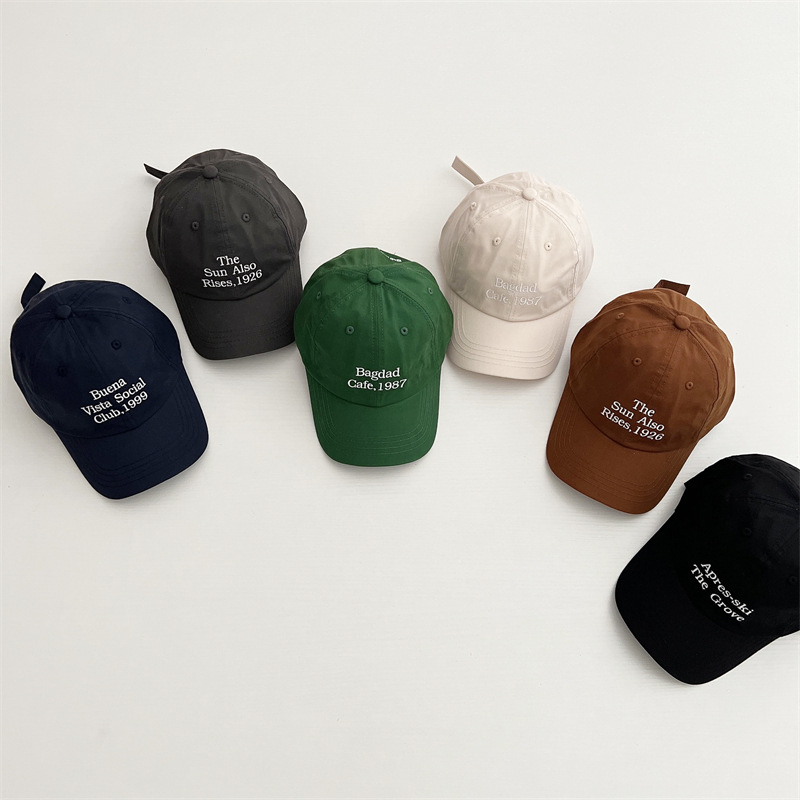 Korean Edition fashion letter Embroidery Parenting children Cap Spring and summer CUHK Traveling Sunscreen sunshade Baseball cap