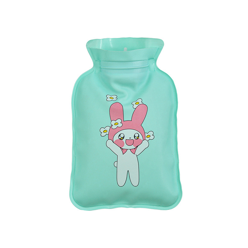 Small hand warmer for elementary school students, water container