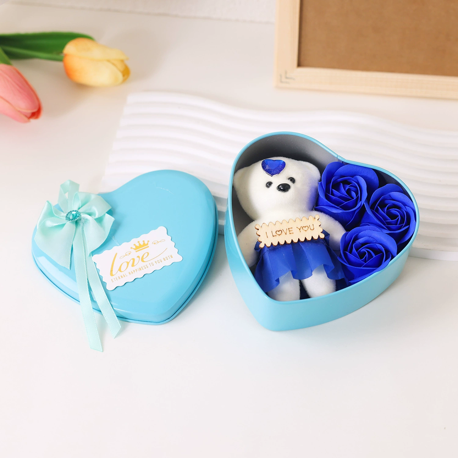 Tin box, soap for St. Valentine's Day contains rose, Birthday gift