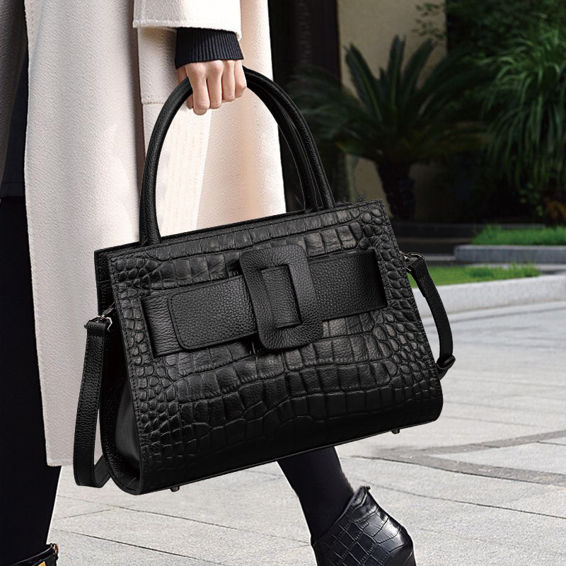 Elegant Leather Shoulder Bag For Women Versatile Commuter Style_voghion.com