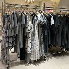 广州十三行剪标品牌折扣女装上衣连衣裙女夏撤柜服装尾货批发清货