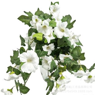����12�栿ţ�����R�d���Ȼ��ڒ���滨�ٻ��b[������Y������