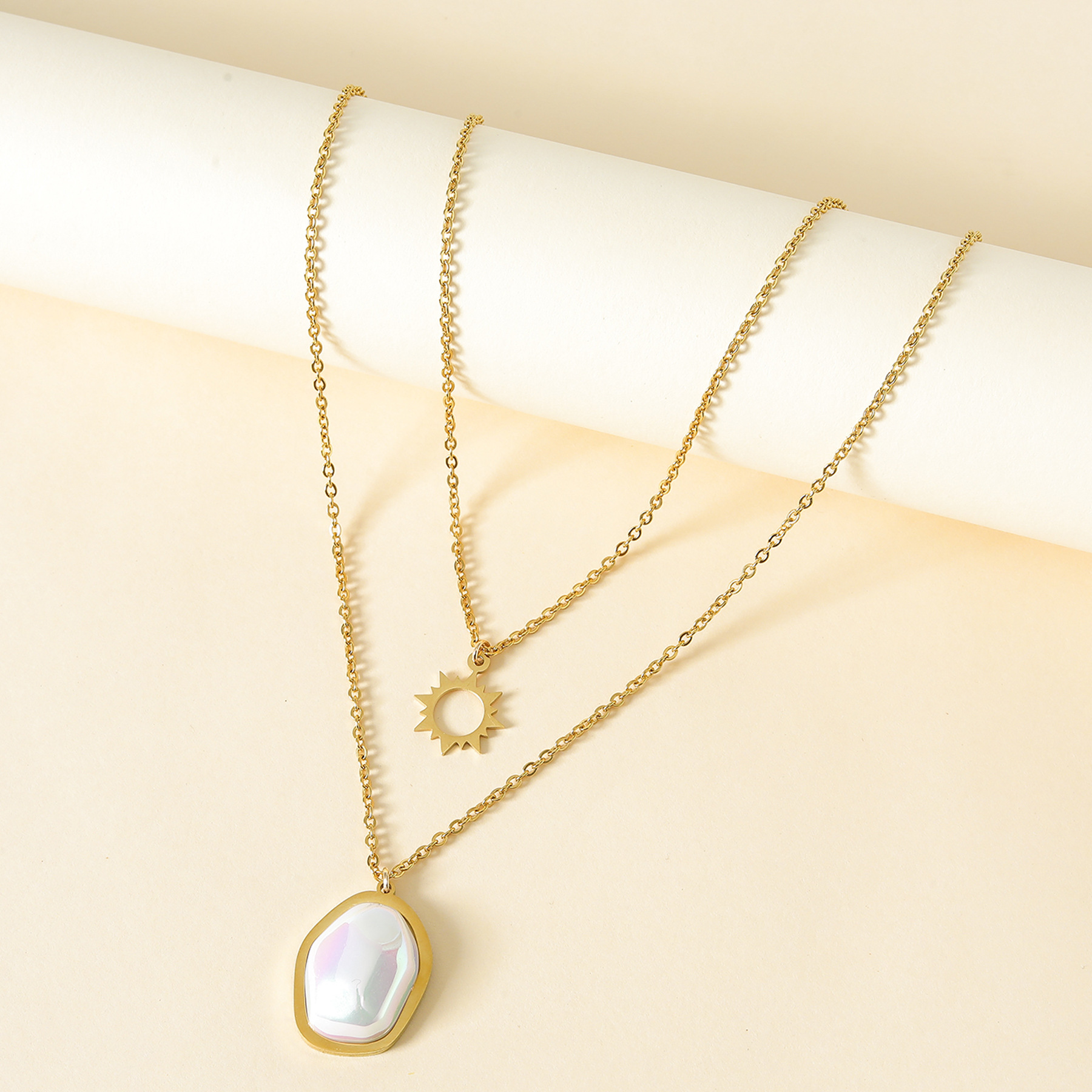 New Sun Moon Pearl Pendant Stainless Steel Sun Moon 18k Real Gold Clavicle Chain display picture 5