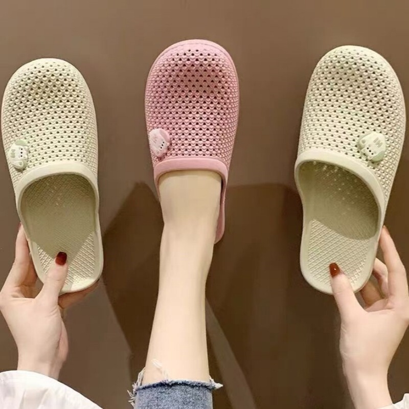 2025 Summer New Hole Sandals Flat Bottom Baotou Slippers Women's Soft Bottom Non-slip Indoor and Outdoor Casual Bathroom Slippers