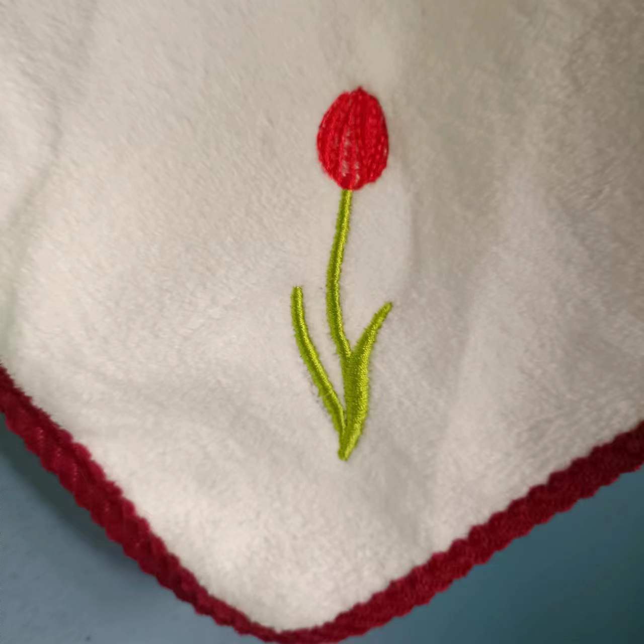 Tulip Towel Fleece Wedding Gift Box Creative Gift Full Moon Party Favors Embroidered Towel Handout