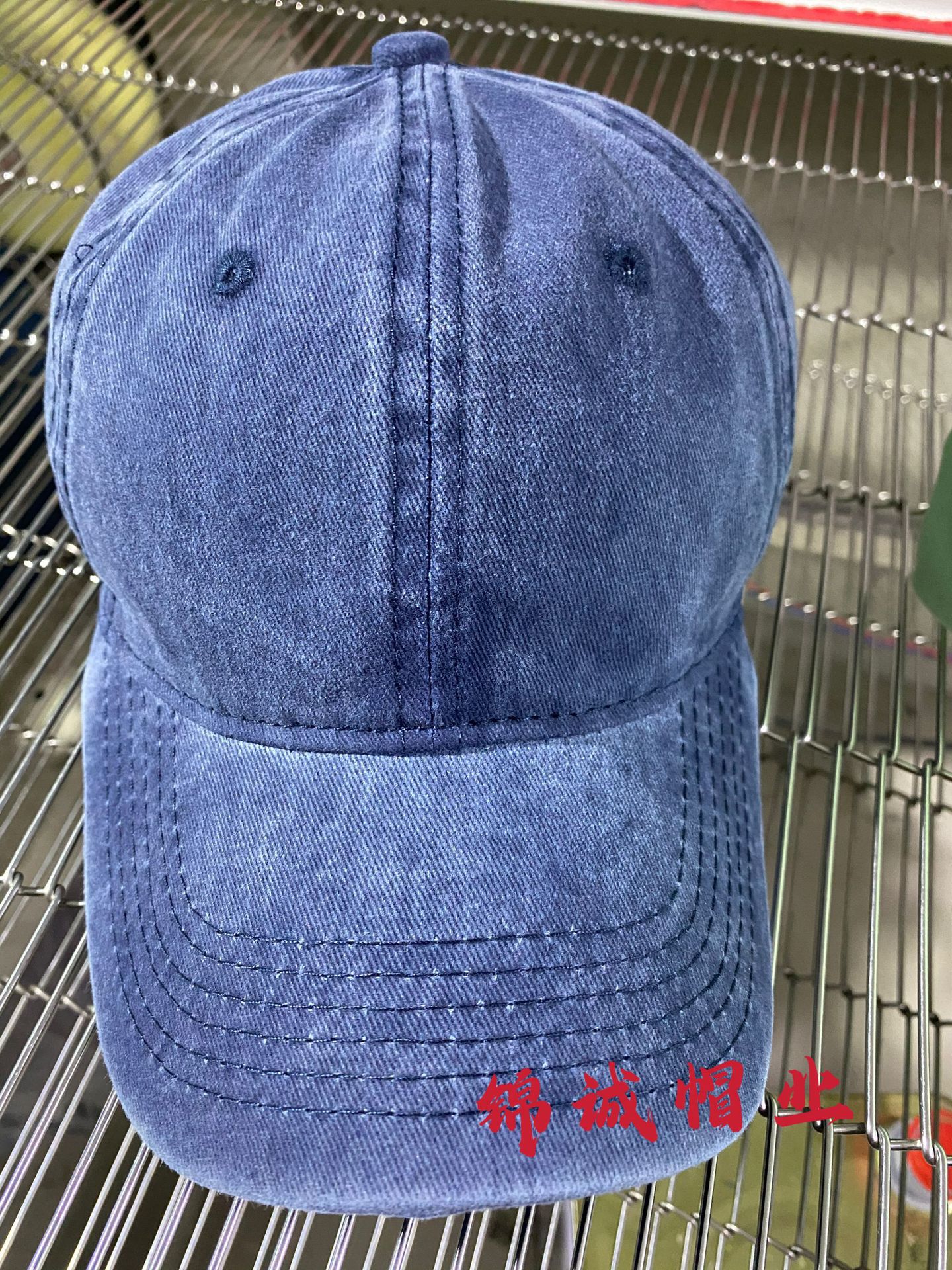 Qingdao üreticisinden toptan satış: özelleştirilebilir yıkanabilir beyzbol şapkaları, ördek gagası şapkaları, yıkanmış denim beyzbol şapkaları, dış mekan güneş koruması.