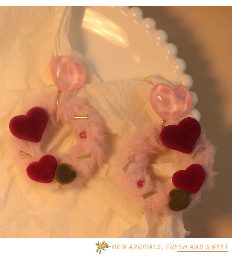 1 Paire Mignon Vêtement De Rue Géométrique Forme De Cœur Peluche Boucles D'oreilles display picture 1