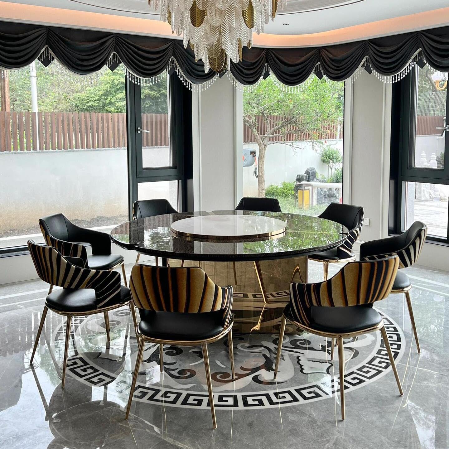 Roberto Cavalli 羅伯特卡沃利平行香港進口圓形黑色影木烤漆餐桌