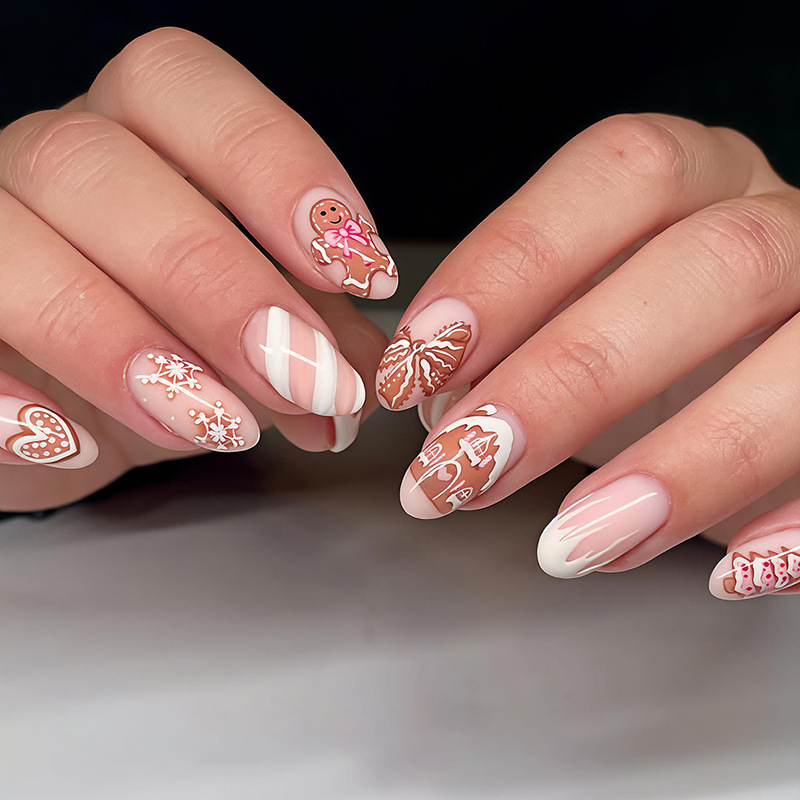 Cross-border Christmas fake nails: gingerbread man, snowflake, gingerbread house, striped Christmas tree, foreign trade Christmas nail art