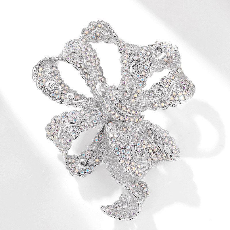 High-end heavy industry full diamond bow brooch, court style elegant corsage pin accessories_voghion.com