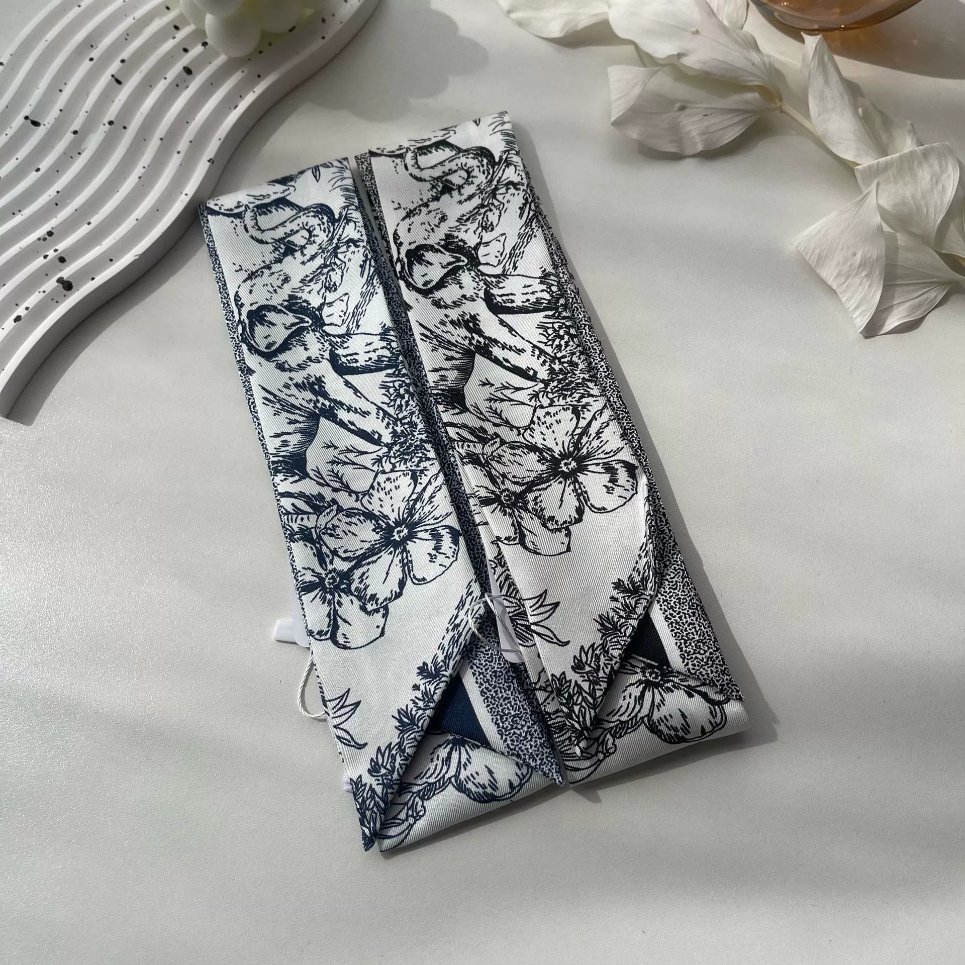 Quality Jungle Elephant Ribbon Twill Silk Mulberry Silk Long Strip Small Silk Scarf Women's Kissing Ribbons