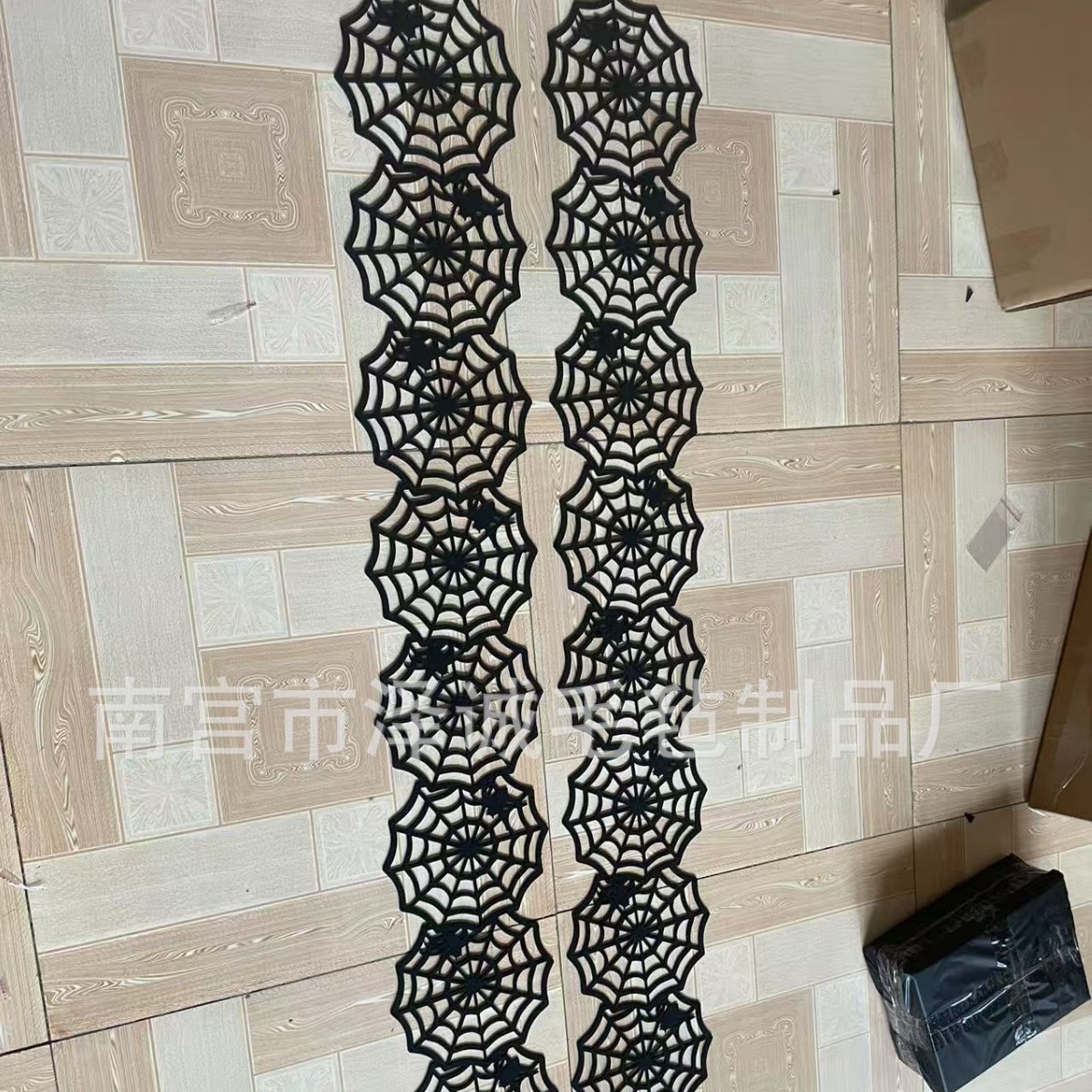 工厂供应餐垫 茶几桌旗 防滑防烫桌垫可生产各种尺寸形状