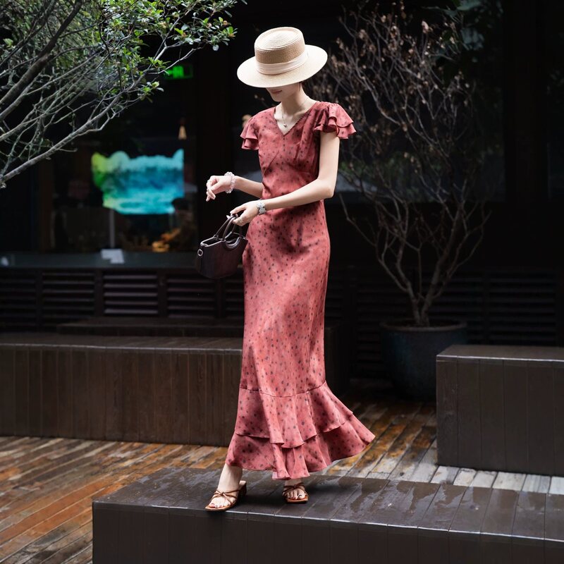 Nanyou French-Style Silk Collared Waist-Cinching Floral Dress with Summer Vacation Vibe, Double-Layered Fishtail Hem, and Long Fluttering Sleeves