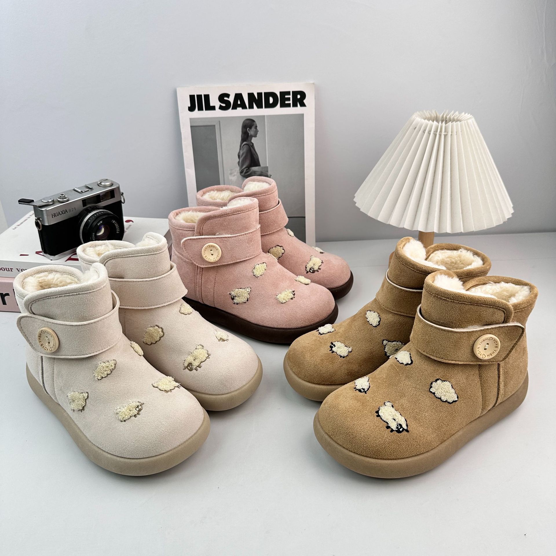 YuanWa retro botas de nieve de fondo grueso para mujeres 2025 nuevo invierno para usar más terciopelo grueso calentamiento zapatos de algodón 3508M image 1