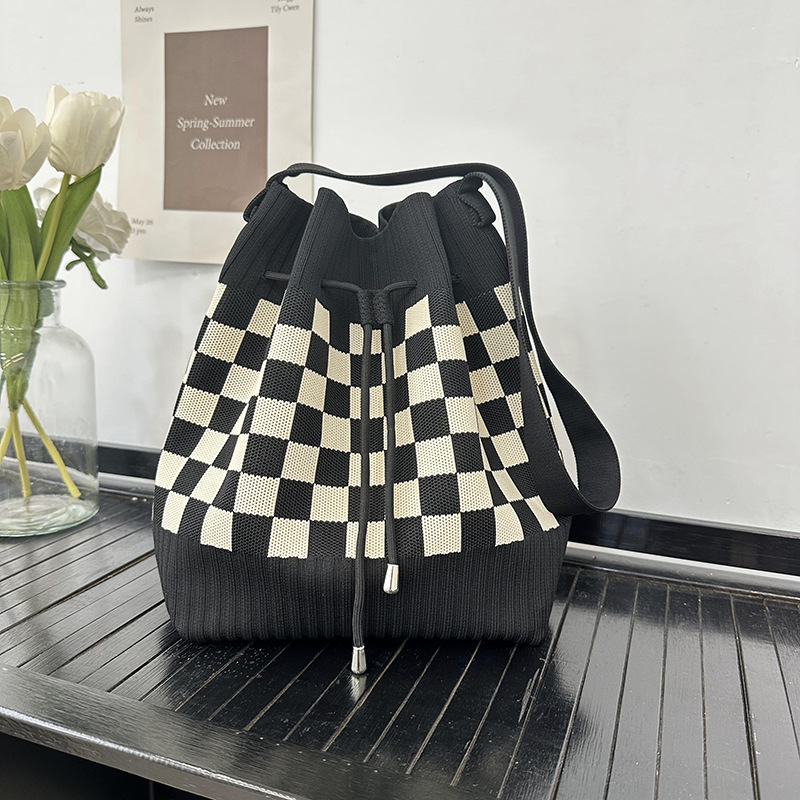 Nuevo bolso de cubo con cordón, bolso de punto, bolso de mano casual de gran capacidad, tablero de ajedrez, bolso tejido de moda de doble clavija