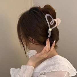 2024新款果冻色爱心珠子抓夹抓夹轻奢气质鲨鱼夹后脑勺发夹女发饰