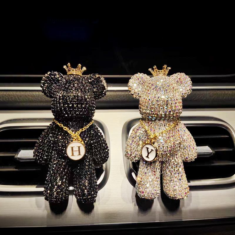 Coche perfume coche aire acondicionado salida de aire aromaterapia al por mayor Fragancia ligera fábrica oso violento decoración del coche suministros adornos