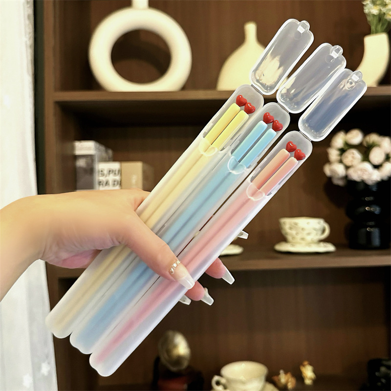 New Portable Love Chopsticks Couple Set for Work, Special Chopstick Box for One Person to Carry with You When Going Out New Portable Love Chopsticks Couple Set for Work, Special Chopstick Box for One Person to Carry with You When Going Out